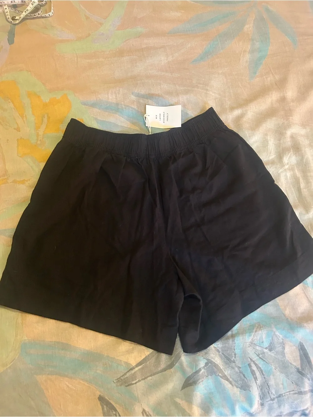 Free Assembly • Pull-On Pleated Shorts | Linen Blend NWT